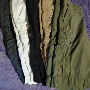 Versatile Shorts Set in Neutral Tones